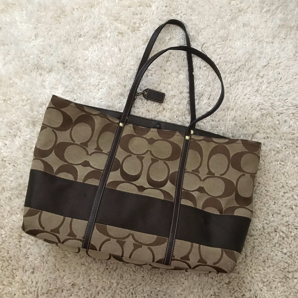COACH Signature Canvas Stripe Tote - BROWN